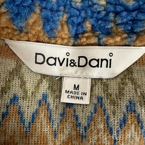 Davi & Dani Aztec Sherpa Jacket - Picture 8 of 11